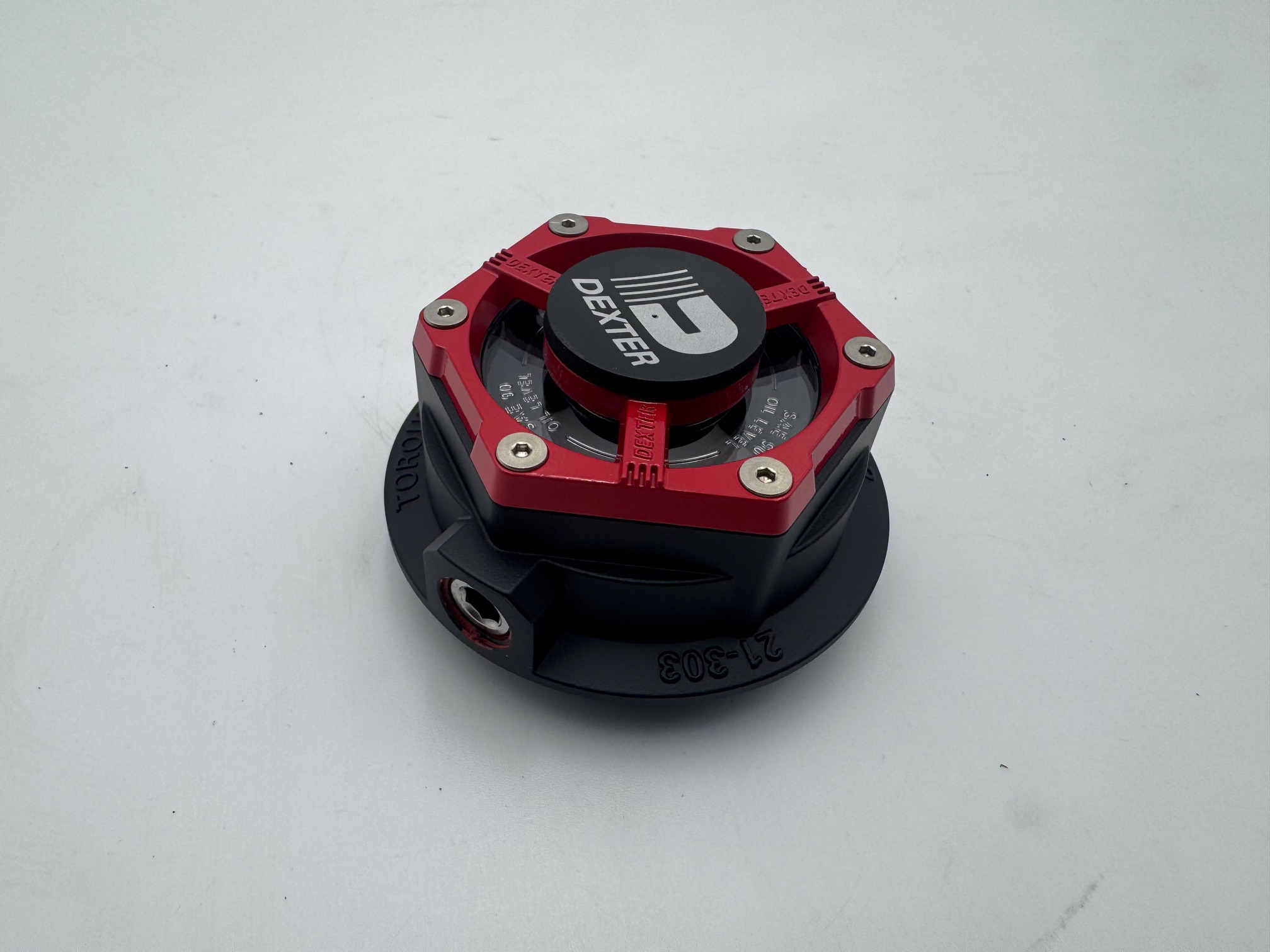 OIL006 - 5,200 - 8,000 FORTRESS OIL CAP THREADED  ALUMINUM 2.875" DIAMETER 